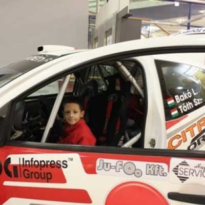 Beteg gyermekeknek gyűjt a Bakó Rally - adó, 1%, alapítvány, támogatás