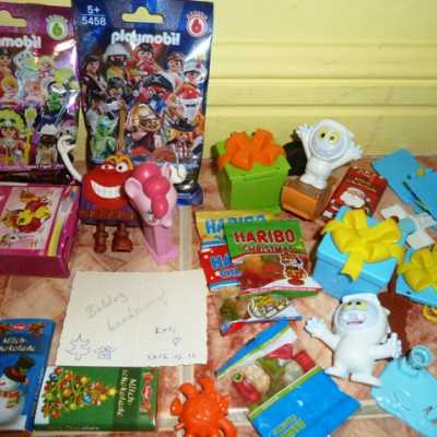 Érkeznek a „cipősdoboznyi szeretet” ajándékai és a csokoládék 2016 - alapítvány, adó 1%, támogatás