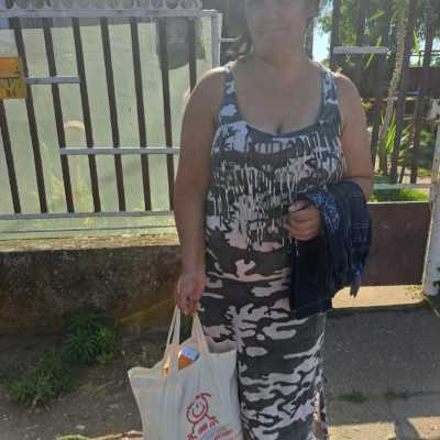 Tisztítószer csomag és új farmernadrágok átadása 20 családnak! - alapítvány, adó 1%, támogatás