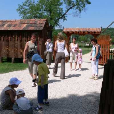 Családok kirándulása a Lázár Lovasparkba - adó, 1%, alapítvány, támogatás