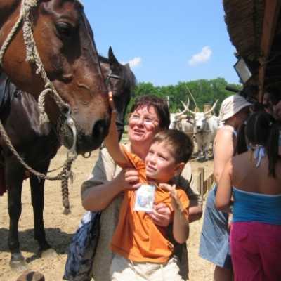 Családok kirándulása a Lázár Lovasparkba - adó, 1%, alapítvány, támogatás