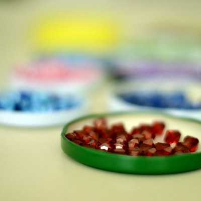 Csillogó gyöngyökből karkötők - alapítvány, adó 1%, támogatás