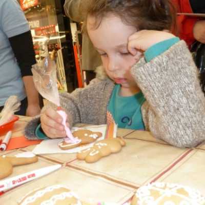 Csokoládét gyűjtünk mézeskalács díszítéssel egybekötve a Debreceni Fórumban! - adó, 1%, alapítvány, támogatás