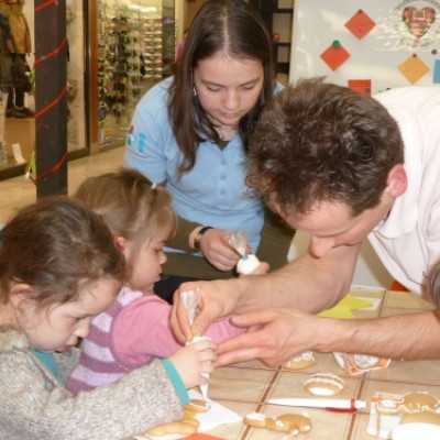 Csokoládét gyűjtünk mézeskalács díszítéssel egybekötve a Debreceni Fórumban! - adó, 1%, alapítvány, támogatás