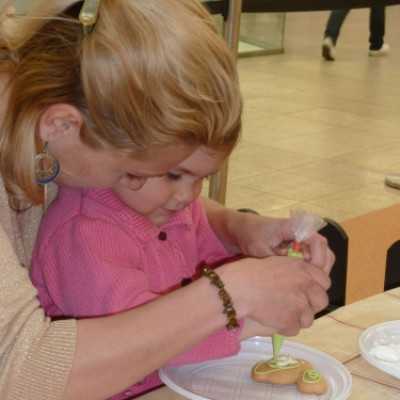 Csokoládét gyűjtünk mézeskalács díszítéssel egybekötve a Debreceni Fórumban! - adó, 1%, alapítvány, támogatás