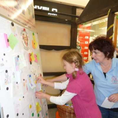 Csokoládét gyűjtünk mézeskalács díszítéssel egybekötve a Debreceni Fórumban! - adó, 1%, alapítvány, támogatás