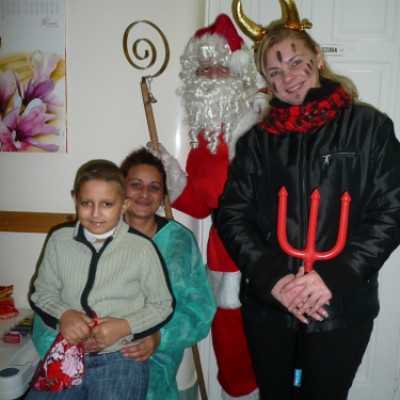 DE OEC Gyermekklinika kis betegeit ajándékozta meg a Mikulás a Malompark bevásárlóközpont és az alapítvány ajándékaival - adó, 1%, alapítvány, támogatás