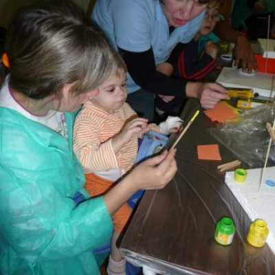 DE OEC Gyermekklinikán 2010. november 09-én tartott kézművesfoglalkozás - adó, 1%, alapítvány, támogatás