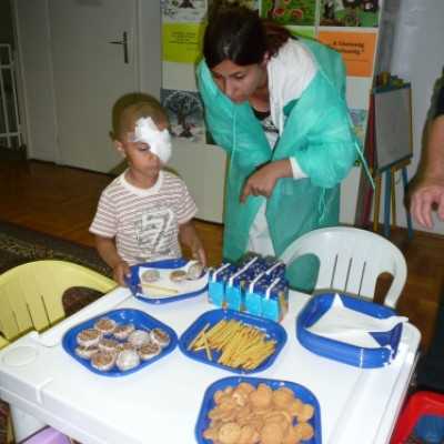 DE OEC Gyermekklinikán 2010. november 09-én tartott kézművesfoglalkozás - adó, 1%, alapítvány, támogatás