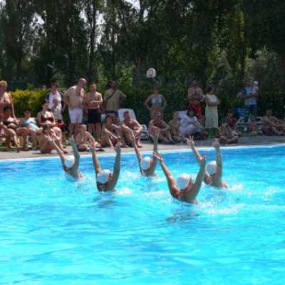 Debrecenben és Miskolcon kezelt gyermekek kirándulása a budapesti Gyermeknapra - adó, 1%, alapítvány, támogatás