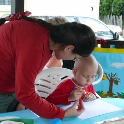 Debrecenben kezelt gyermekek kirándulása Bakonyszücsre és Pénzesgyõrbe - adó, 1%, alapítvány, támogatás