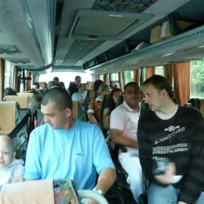 Debrecenben kezelt gyermekek kirándulása Bakonyszücsre és Pénzesgyõrbe - adó, 1%, alapítvány, támogatás