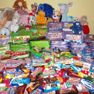 Érkeznek a „cipős doboznyi szeretet” ajándékai és a csokoládék 2015 - alapítvány, adó 1%, támogatás