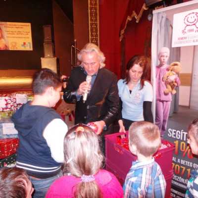 Decemberi ajándékozási ünnepség 2015 - adó, 1%, alapítvány, támogatás