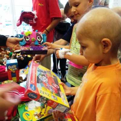 DVSC labdarugói látogatták meg a kis betegeket - adó, 1%, alapítvány, támogatás