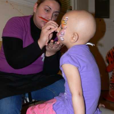 Élményterápiás kézműves foglalkozás a Madarász utcai Gyermekklinika Hematológiáján - adó, 1%, alapítvány, támogatás