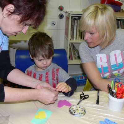 Élményterápiás kézműves foglalkozás a Madarász utcai Gyermekklinika Hematológiáján - adó, 1%, alapítvány, támogatás