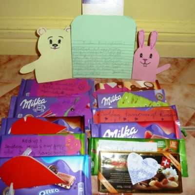 Érkeznek a „cipősdoboznyi szeretet” ajándékai és a csokoládék 2016 - alapítvány, adó 1%, támogatás