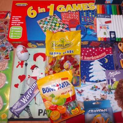 Érkeznek a „cipős doboznyi szeretet” ajándékai és a csokoládék 2015 - alapítvány, adó 1%, támogatás