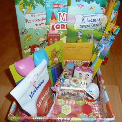 Érkeznek a „cipős doboznyi szeretet” ajándékai és a csokoládék 2015 - alapítvány, adó 1%, támogatás