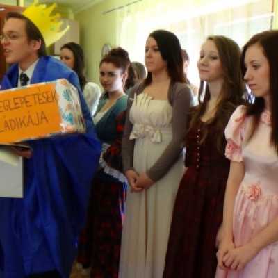 farsang 2013 - adó, 1%, alapítvány, támogatás