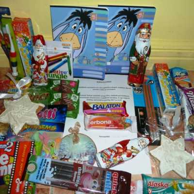 Érkeznek a „cipősdoboznyi szeretet” ajándékai és a csokoládék 2016 - alapítvány, adó 1%, támogatás