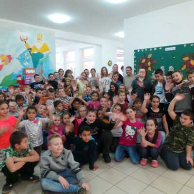 Érkeznek a „cipős doboznyi szeretet” ajándékai és a csokoládék 2015 - alapítvány, adó 1%, támogatás