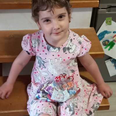 Tisztítószer csomag és új farmernadrágok átadása 20 családnak! - alapítvány, adó 1%, támogatás