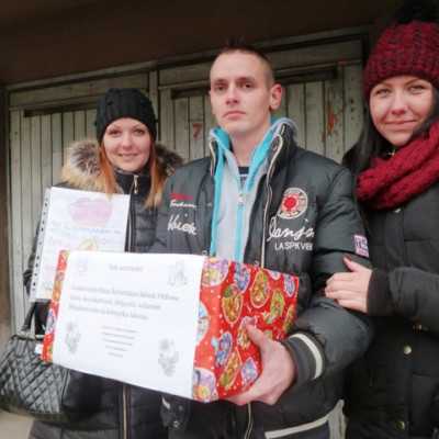 Érkeznek a „cipősdoboznyi szeretet” ajándékai és a csokoládék 2016 - alapítvány, adó 1%, támogatás