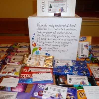 Gyűlnek a csokoládé adományok, üzenettel - adó, 1%, alapítvány, támogatás