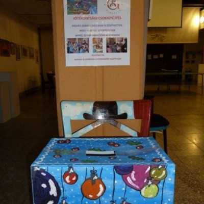 Gyűlnek a csokoládé adományok, üzenettel - adó, 1%, alapítvány, támogatás