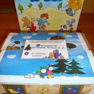 Gyűlnek a csokoládé adományok, üzenettel - adó, 1%, alapítvány, támogatás