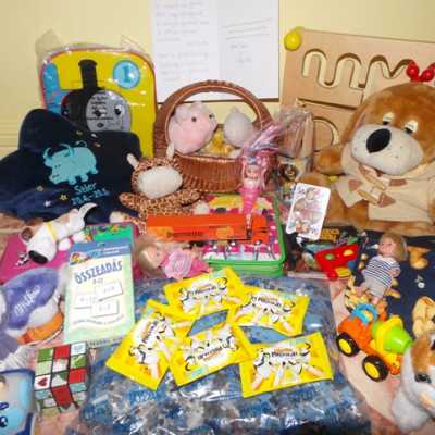 Érkeznek a „cipős doboznyi szeretet” ajándékai és a csokoládék 2015 - alapítvány, adó 1%, támogatás