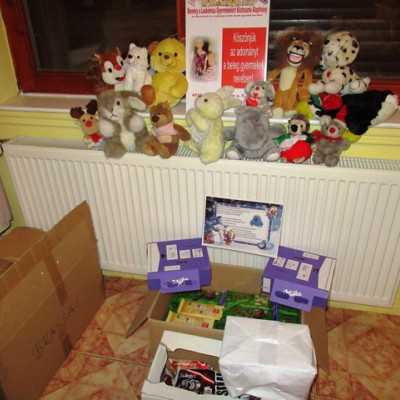 Érkeznek a „cipősdoboznyi szeretet” ajándékai és a csokoládék 2017 - alapítvány, adó 1%, támogatás