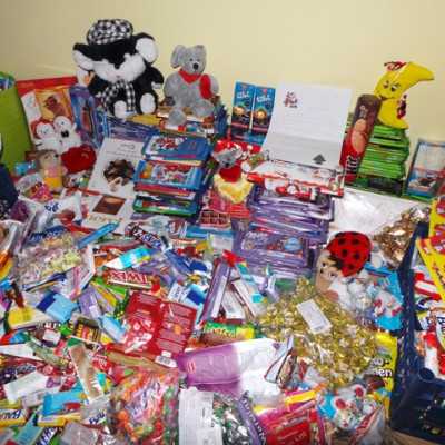 Érkeznek a „cipős doboznyi szeretet” ajándékai és a csokoládék 2015 - alapítvány, adó 1%, támogatás