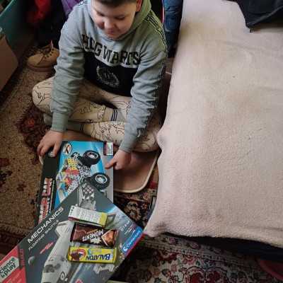 Karácsonyra szánt ajándékok megérkeztek a daganattal küzdő gyermekek számára - alapítvány, adó 1%, támogatás