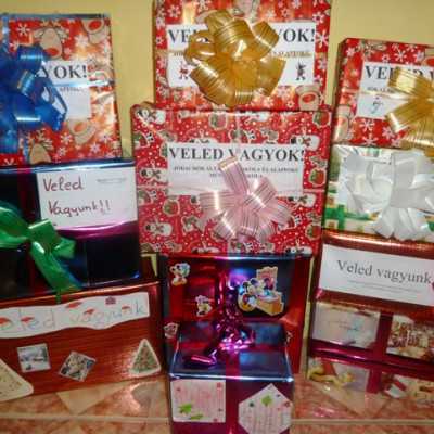 Érkeznek a „cipősdoboznyi szeretet” ajándékai és a csokoládék 2016 - alapítvány, adó 1%, támogatás