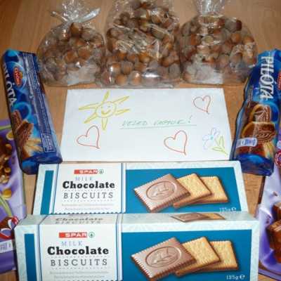 Érkeznek a „cipős doboznyi szeretet” ajándékai és a csokoládék 2015 - alapítvány, adó 1%, támogatás