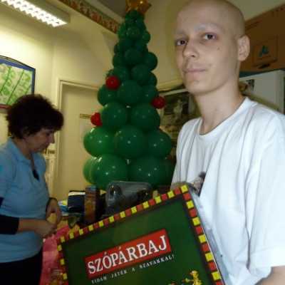 Karácsonyi Ünnepség a DE OEC Gyermekklinikán - adó, 1%, alapítvány, támogatás