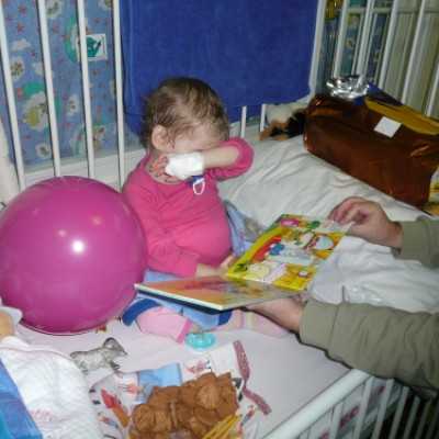 Karácsonyi ünnepség DE OEC gyermekhematológián - adó, 1%, alapítvány, támogatás