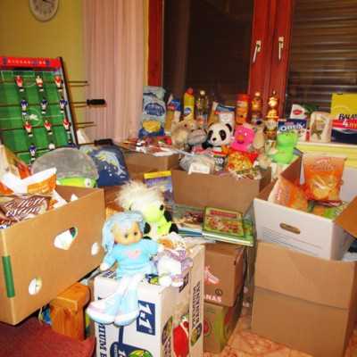 Érkeznek a „cipősdoboznyi szeretet” ajándékai és a csokoládék 2017 - alapítvány, adó 1%, támogatás