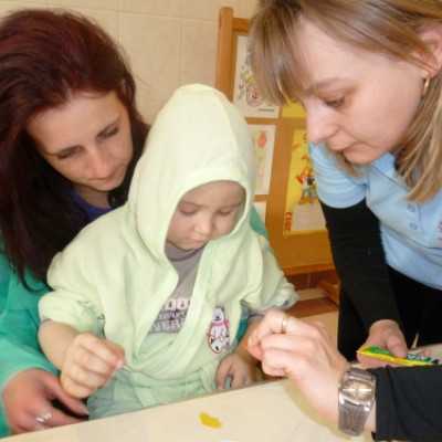 Kézműves foglalkozás az új hematológián - adó, 1%, alapítvány, támogatás