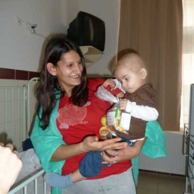 Kézműves foglalkozás az új hematológián - adó, 1%, alapítvány, támogatás