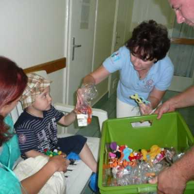 Kézműves foglalkozással színesítettük ismét a kórházi napokat! - adó, 1%, alapítvány, támogatás
