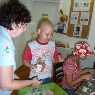 Kézműves foglalkozással színesítettük ismét a kórházi napokat! - adó, 1%, alapítvány, támogatás