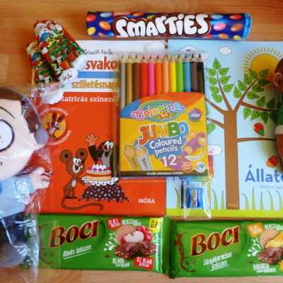 Érkeznek a „cipősdoboznyi szeretet” ajándékai és a csokoládék 2016 - alapítvány, adó 1%, támogatás