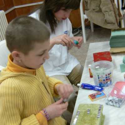 "Kreatív kezek" foglalkozássorozat a DE OEC gyermekhematológián - adó, 1%, alapítvány, támogatás