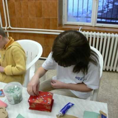 "Kreatív kezek" foglalkozássorozat a DE OEC gyermekhematológián - adó, 1%, alapítvány, támogatás
