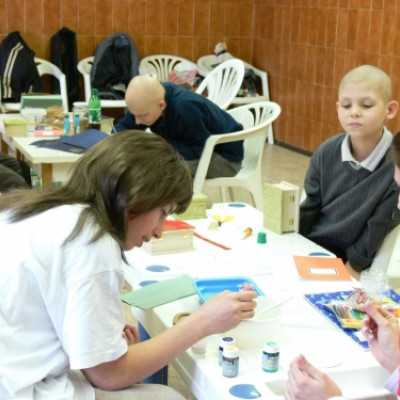 "Kreatív kezek" foglalkozássorozat a DE OEC gyermekhematológián - adó, 1%, alapítvány, támogatás