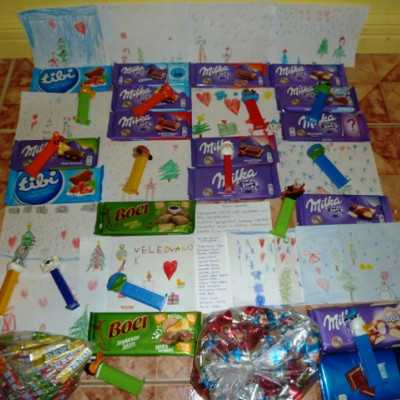 Érkeznek a „cipősdoboznyi szeretet” ajándékai és a csokoládék 2016 - alapítvány, adó 1%, támogatás